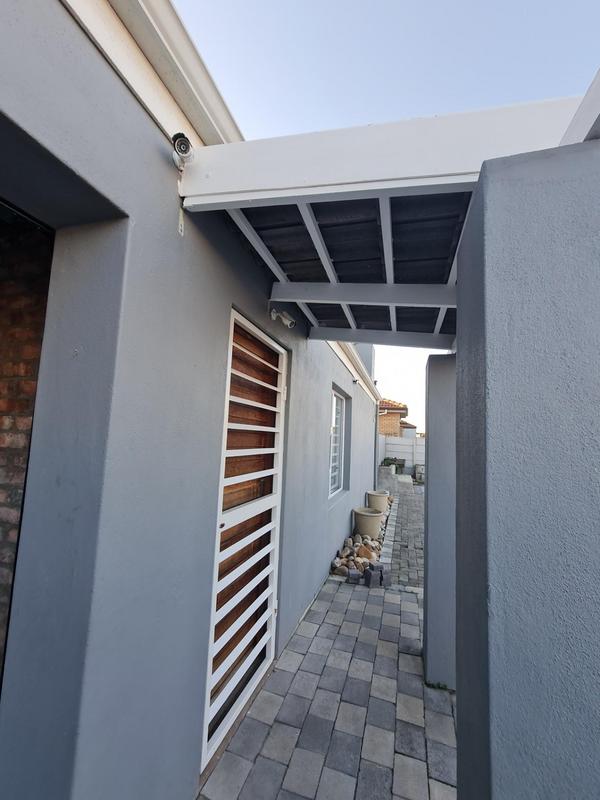 To Let 3 Bedroom Property for Rent in Kraaifontein East Western Cape